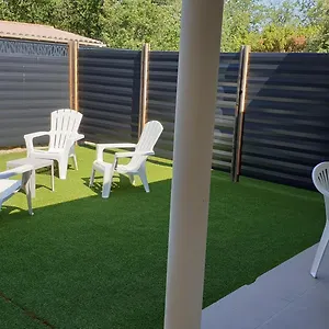https://le-paradis-acquis.hotels-rhonealpes.com