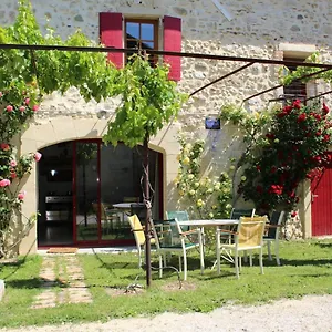 https://chez-germaine.hotels-rhonealpes.com